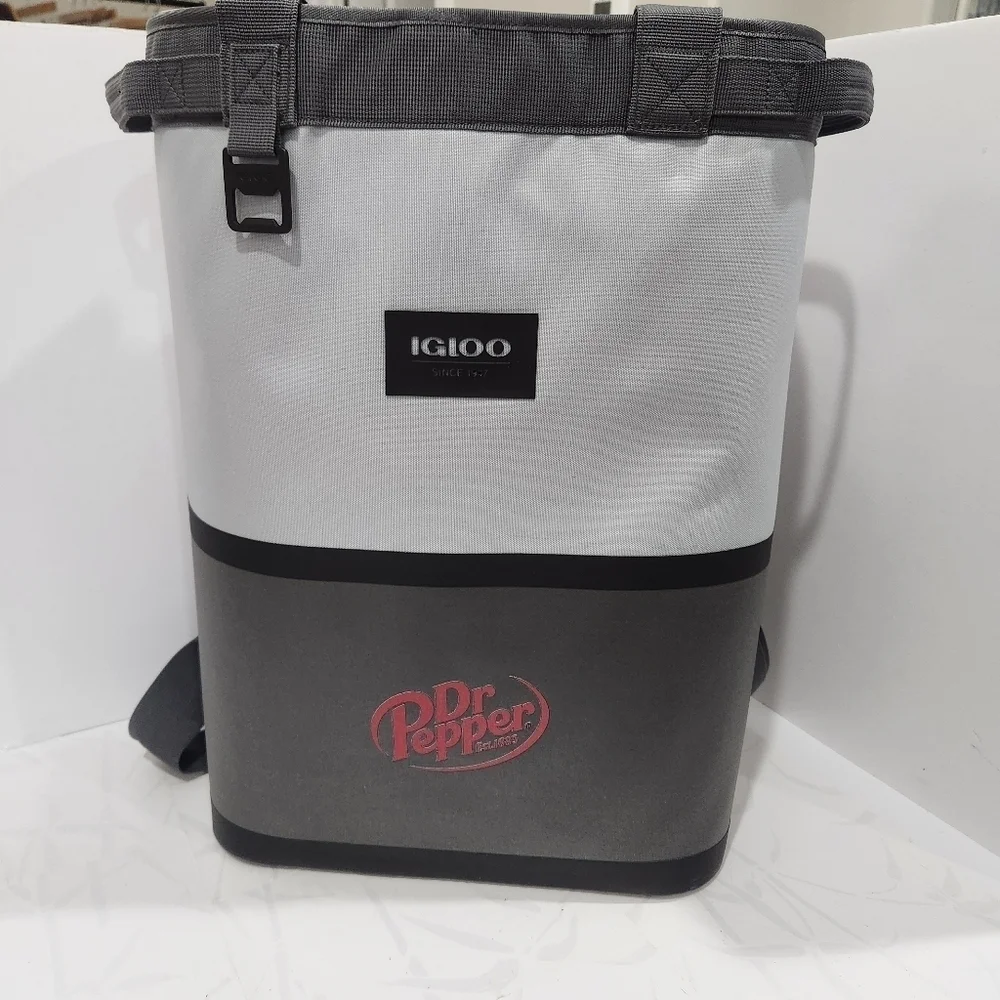 Igloo Reactor Portable 46 Can Soft Insulated Cinch Cooler Backpack Gray Tailgate